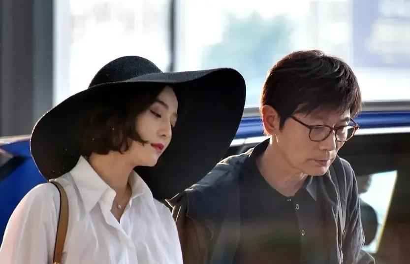 第五代导演冯小刚,冯小刚和张艺谋拍的电影有哪些