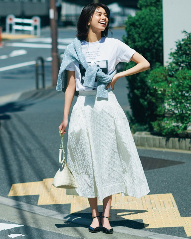 黑白色怎么搭配才好看,黑白色如何搭配出高级感