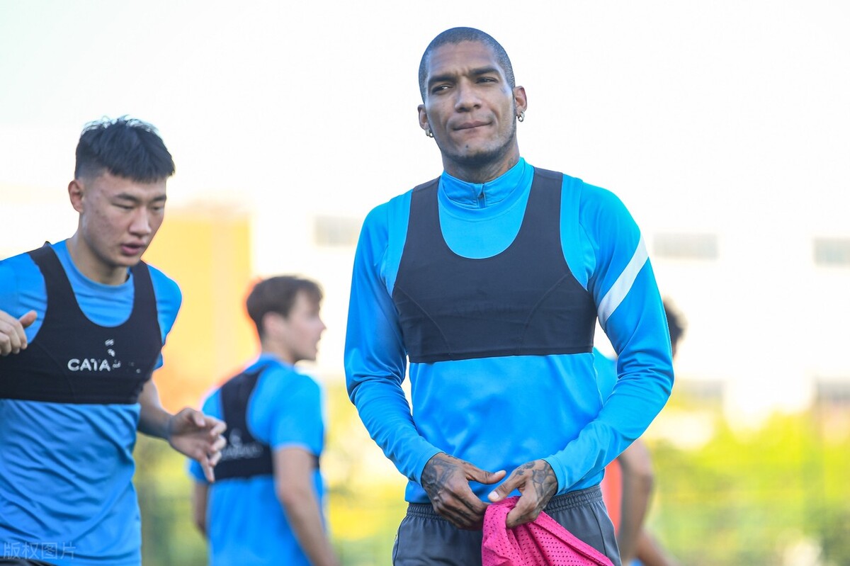 河南足球的溺爱导致卡兰加走到今天，铁血战士最终倒在铜臭之下