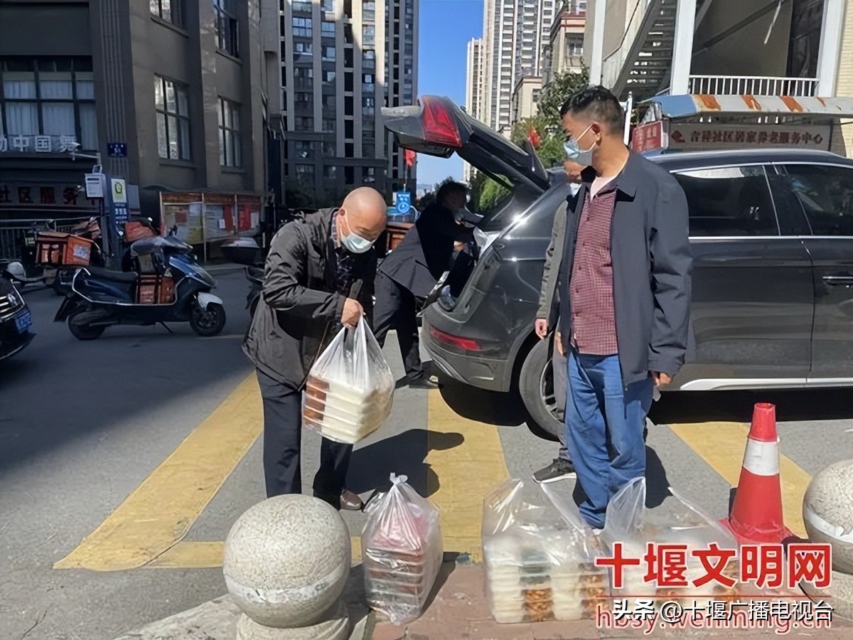 在十堰拍下的战“疫”照片，温暖人心