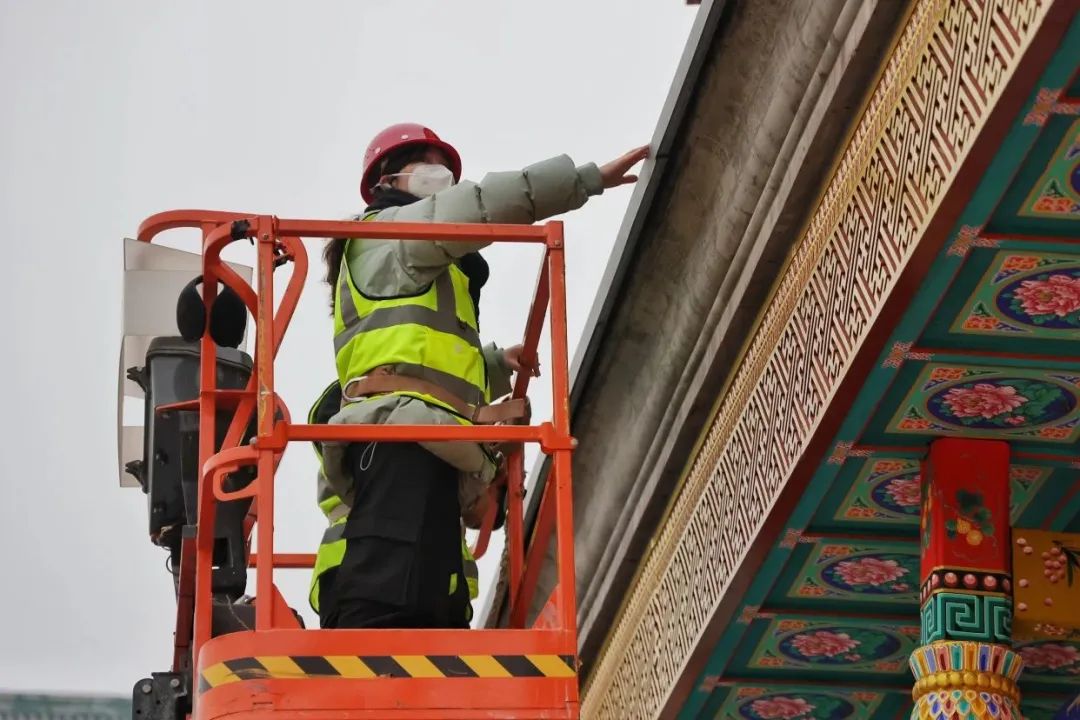 东城因你而美｜从凌晨到日暮，“亮”出年味儿的背后……