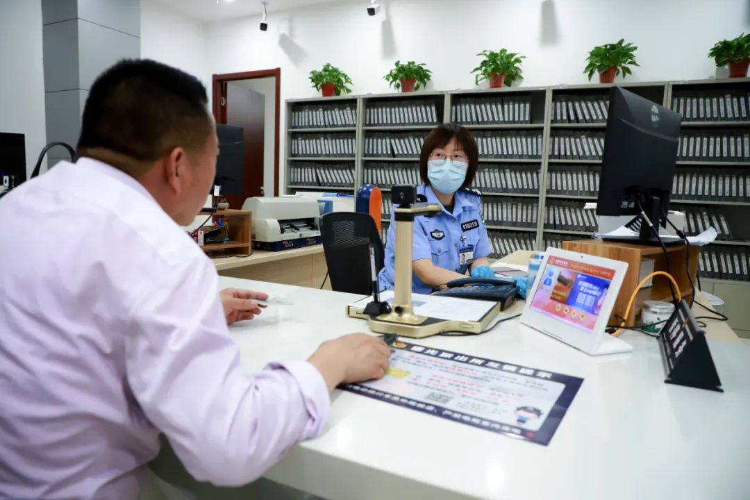 北京海淀公安分局出入境,海淀出入境大厅办理效率