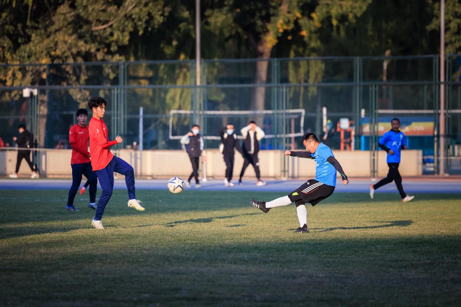 青春,真好——北航校园足球公益基金启动式之校友返校绿荫风云