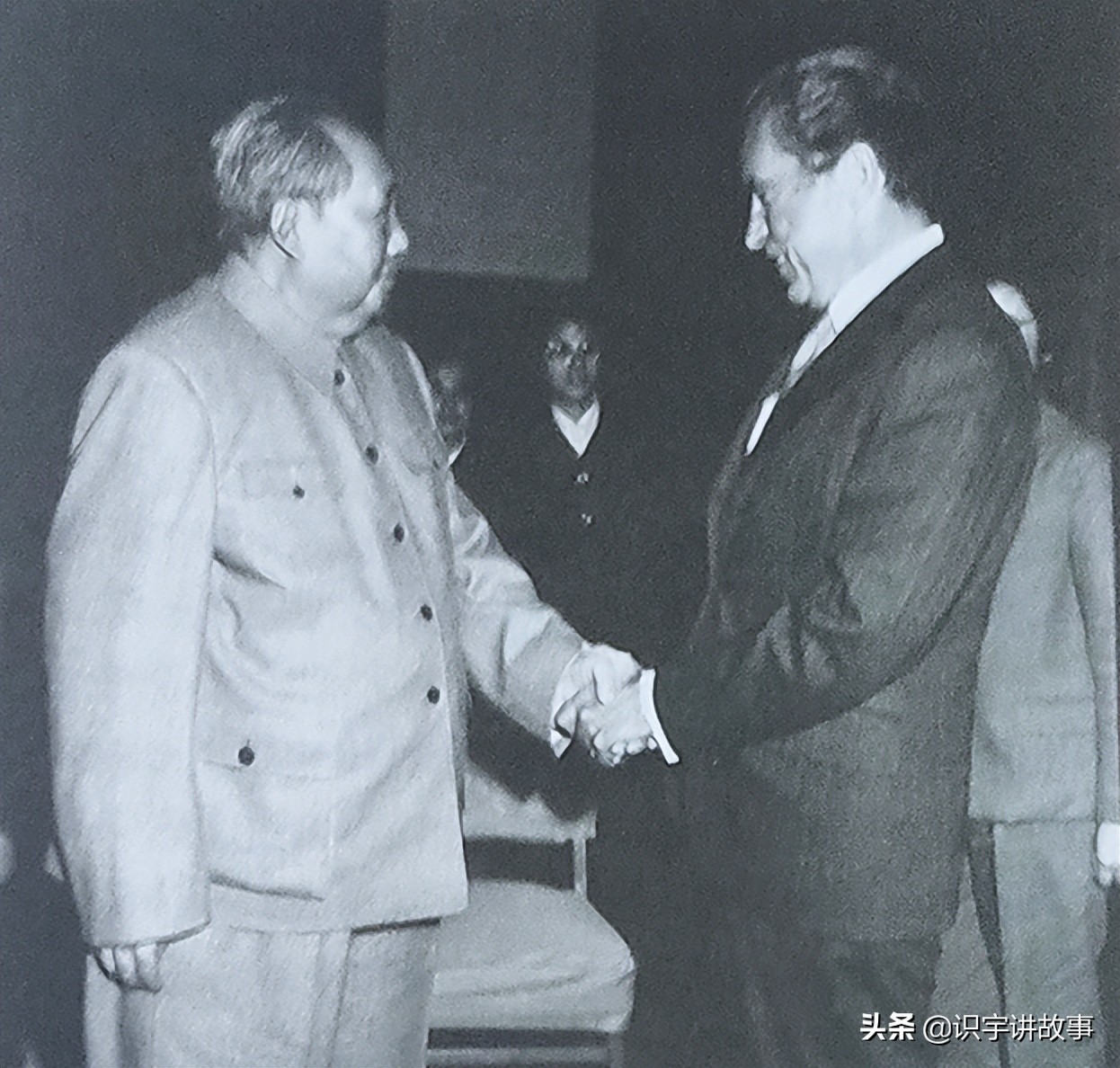 一次看个够！精心收集毛主席100张经典老照片，一起领略伟人风采