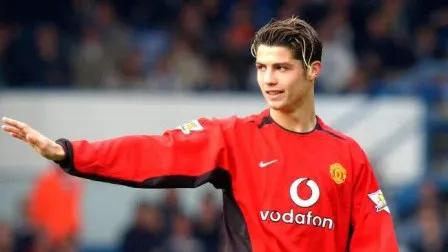 绝代双骄c罗和梅西到底谁更强,足球绝代双骄c罗与梅西对决