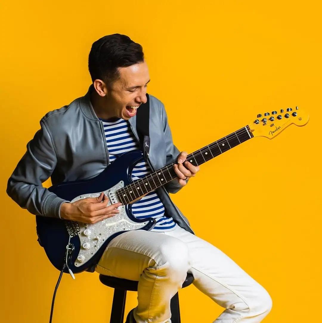 fender电吉他声音有刺耳声,fender电吉他噪音大怎么办