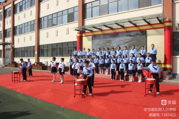 诵读诗文传承文化小学生,书香校园经典诗文诵读