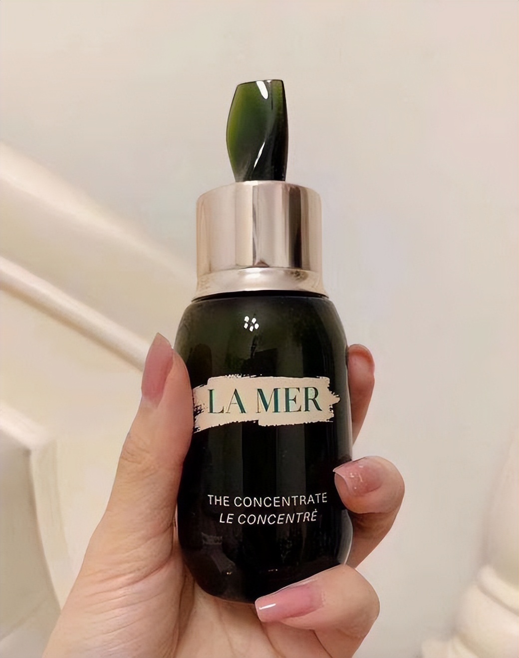 女性适合用哪种抗皱精华,50岁女人适合哪个品牌的精华液