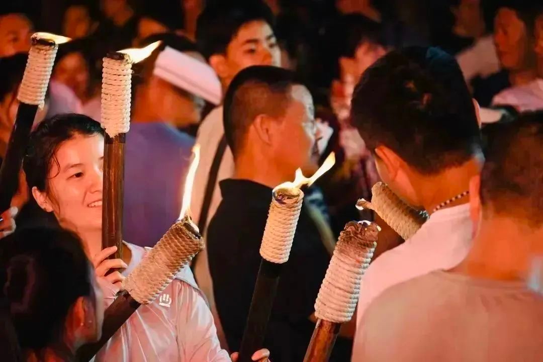 黑竹沟火把节现场视频,黑竹沟晚会