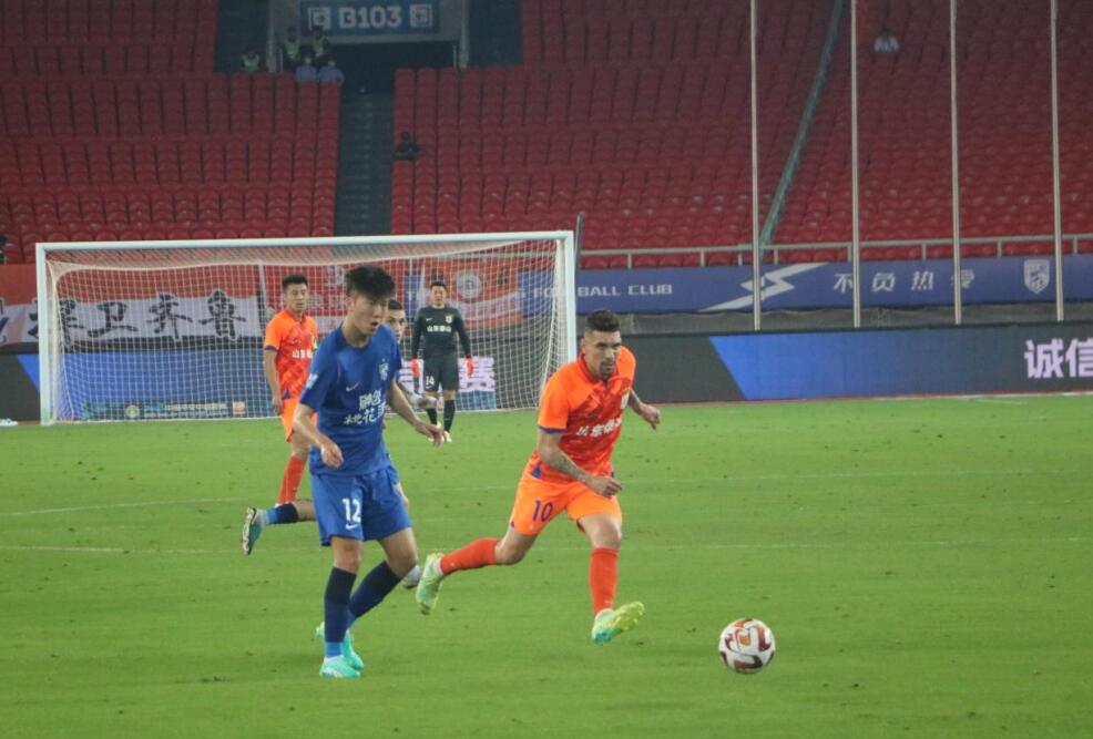 灞变笢娉板北vs姝︽眽涓夐晣瑙備紬闀滃ご,涓夐晣vs娉板北鍥炴斁