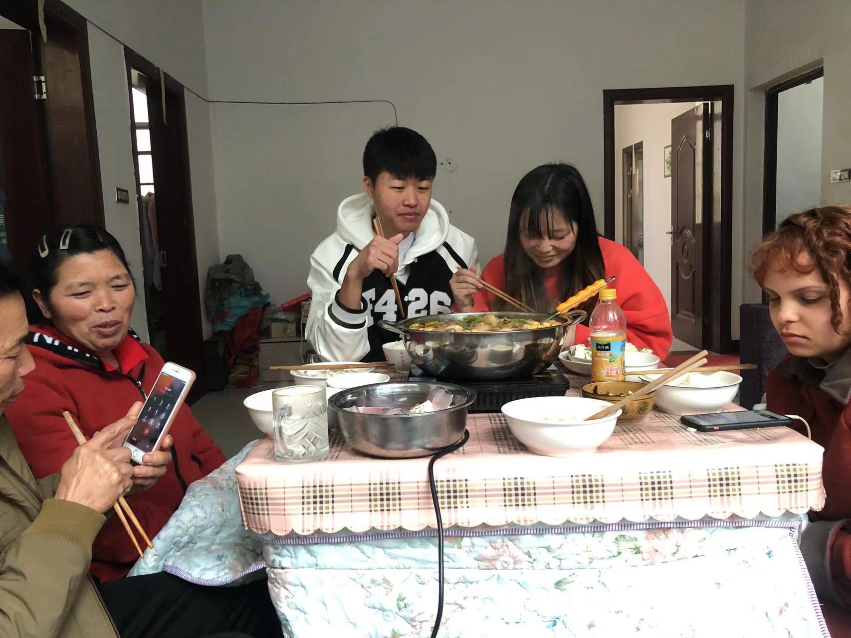 贵州农村小伙娶越南媳妇,贵州农村小伙娶巴西美女