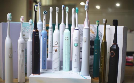 磁悬浮电动牙刷优缺点,电动牙刷和普通牙刷哪个危害大