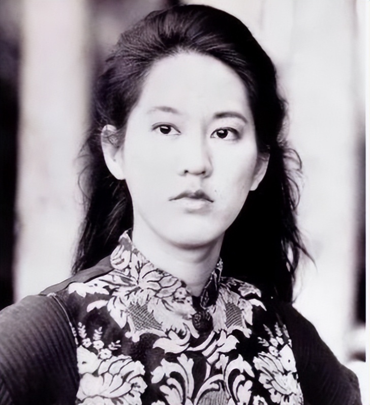 生前丈夫抱怨她花钱无节制,36岁的她竟走上了自杀之路