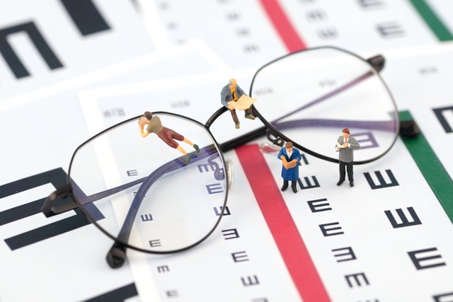 网上配近视眼镜哪家平台好,高度近视如何选眼镜