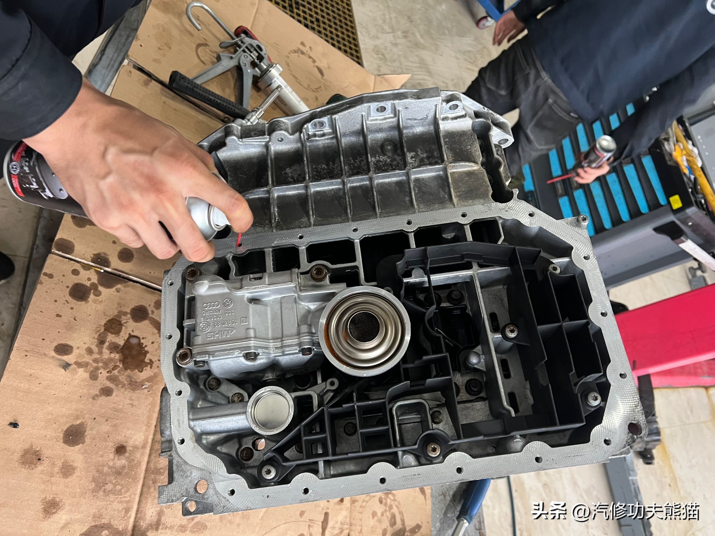 翻新60年前的奥迪,老车翻新奥迪a6发动机