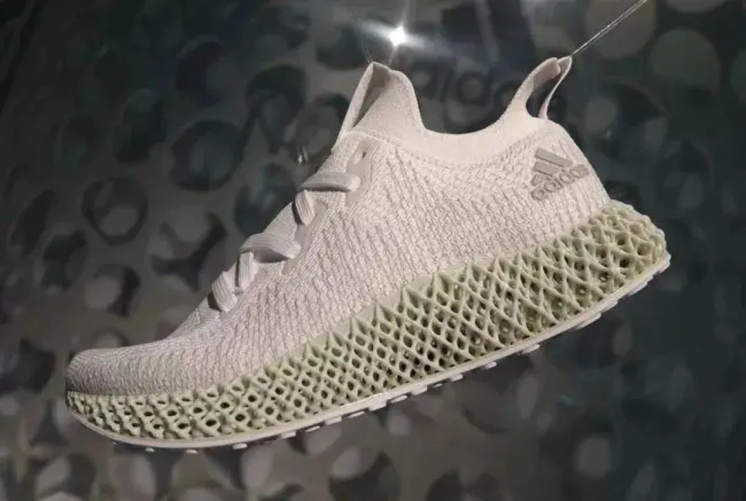 阿迪达斯在华业务暴跌16%,阿迪达斯在中国销售额下降了吗