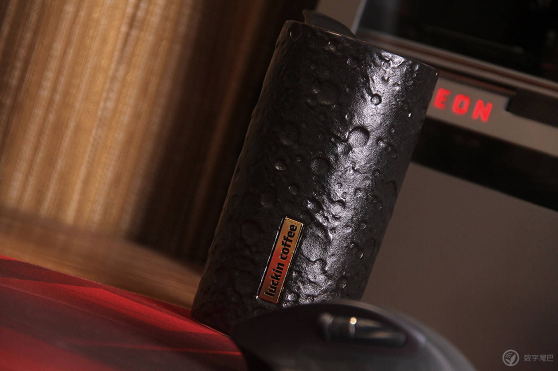 推荐几款高逼格电脑桌面,实用科技感很强的电脑桌面