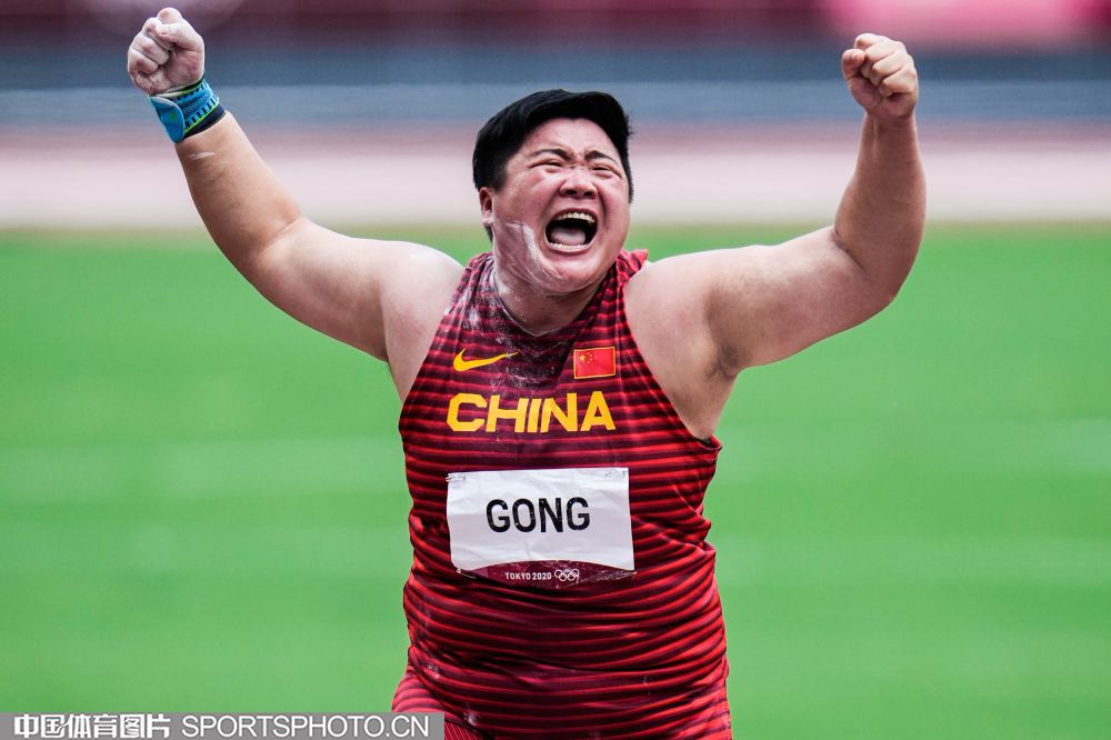 为体育事业的发展添砖加瓦,为体育事业发展倾心尽力