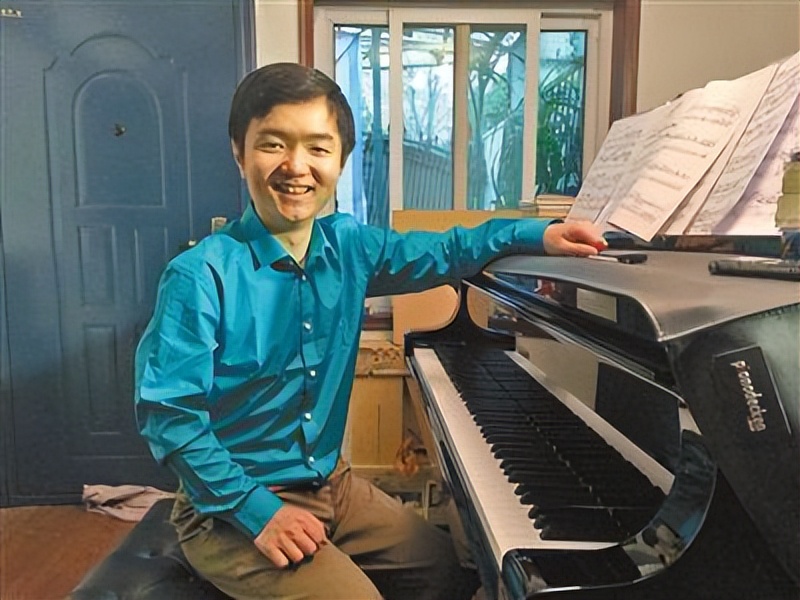 与郎朗齐名的中国钢琴手,和郎朗齐名的钢琴家