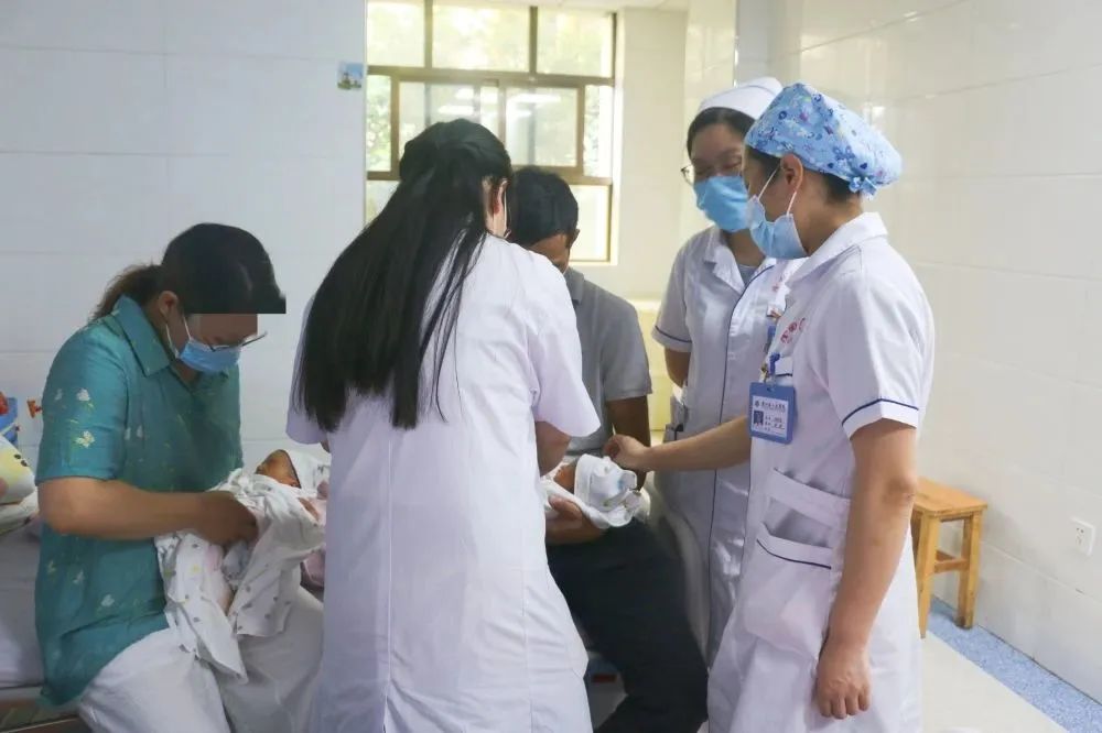 隆回县人民医院产科,隆回县人民医院产科病房一体