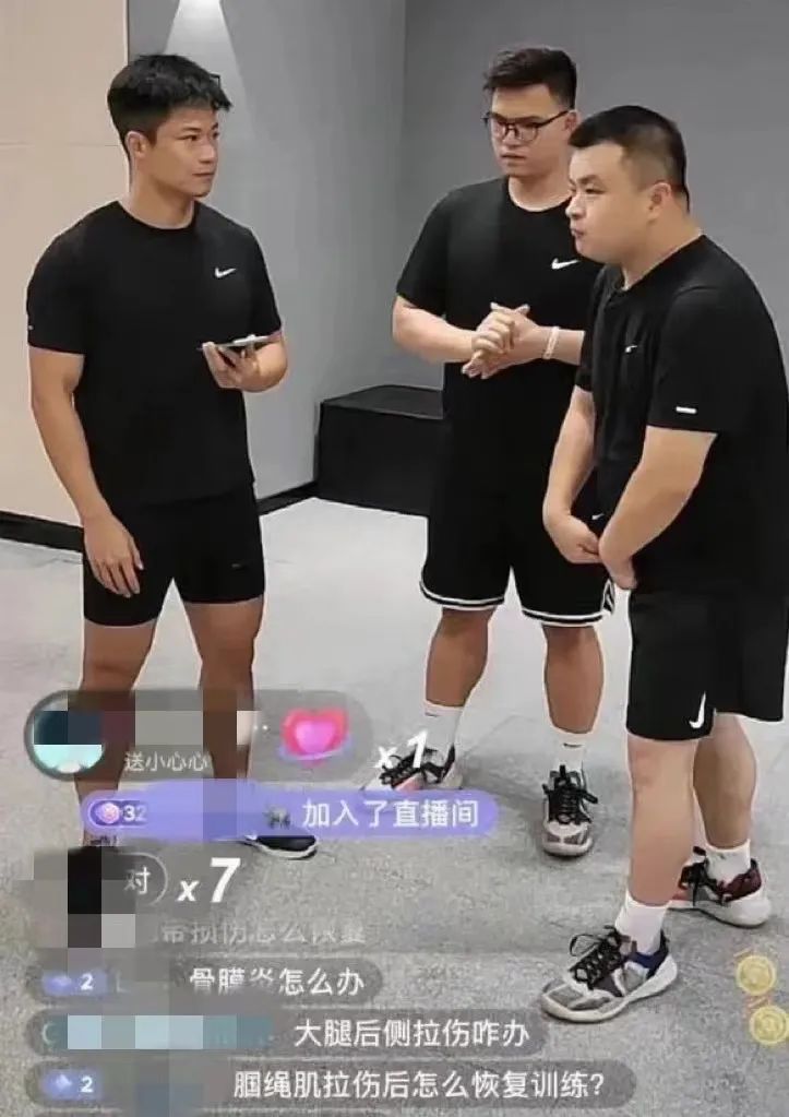 她变美了,但不再取悦别人了