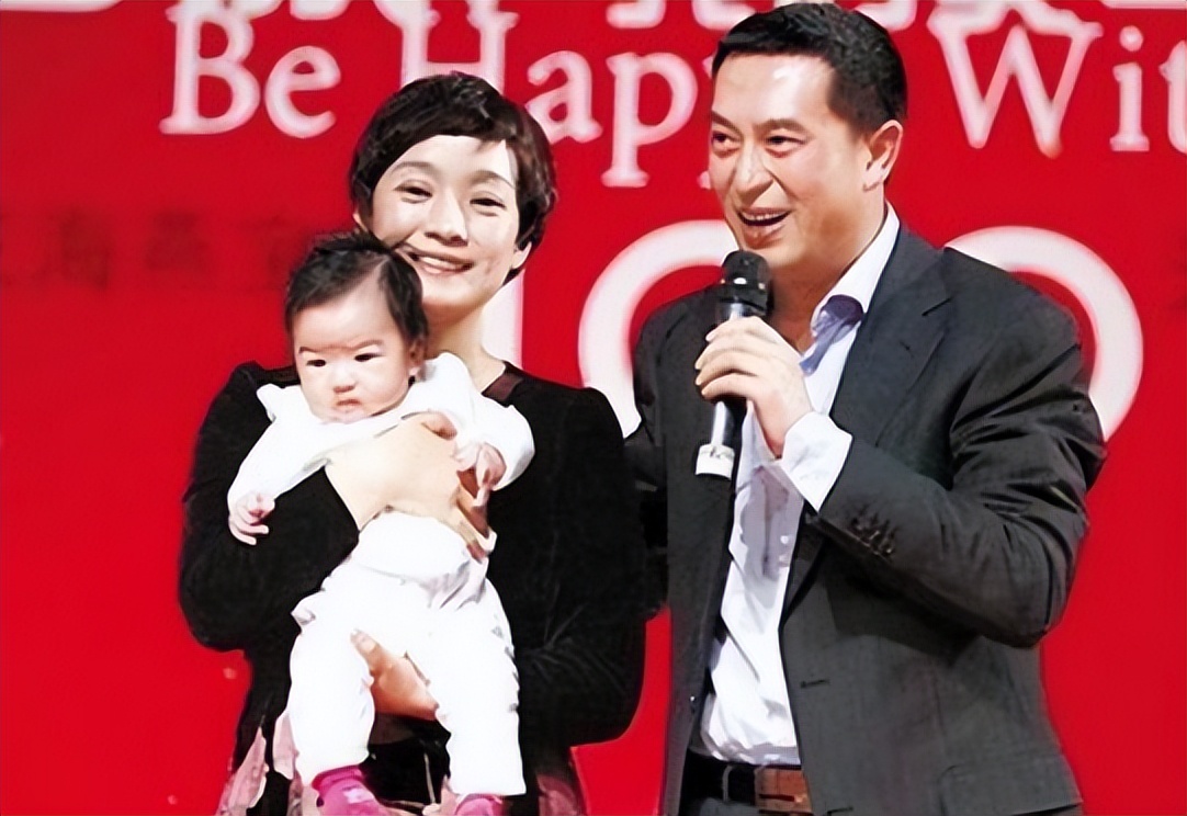 低调恩爱的明星夫妻,10对恩爱的明星夫妻视频