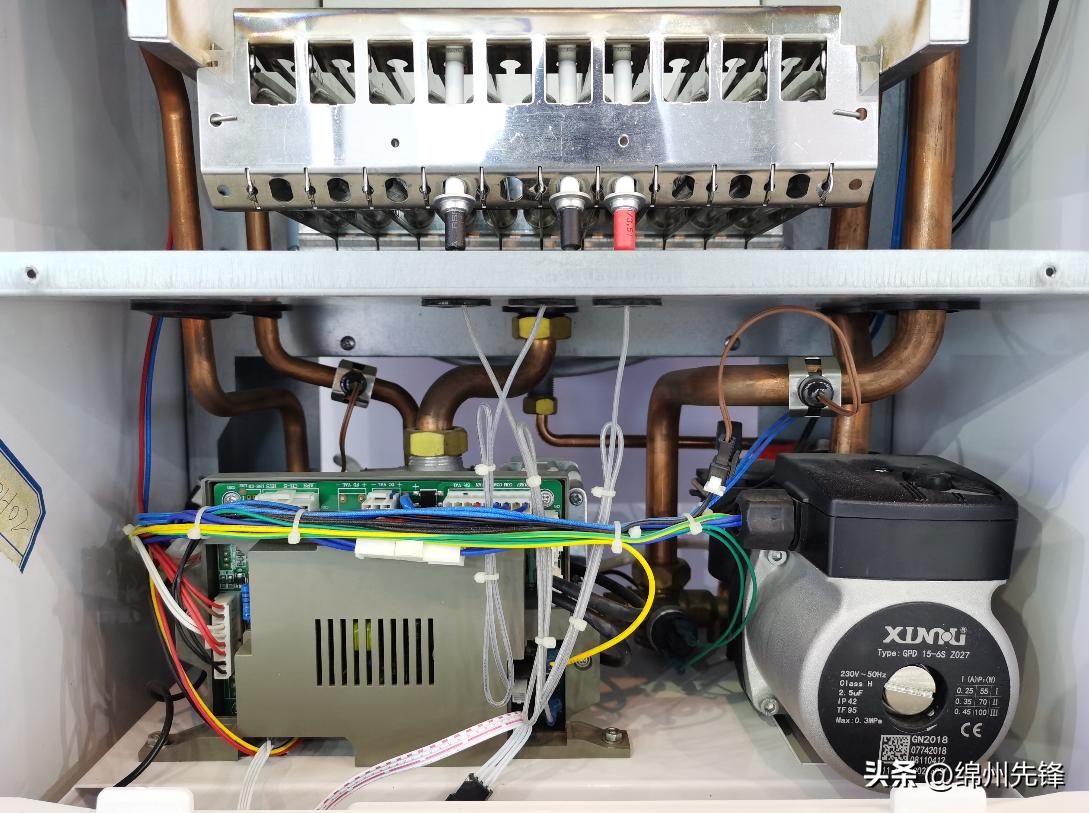 缁甸槼鍐涘垱,鍥涘窛缁甸槼鍐涘垱