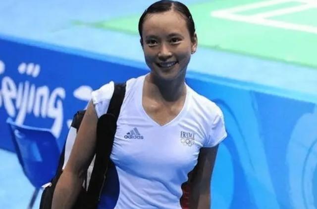 羽毛球冠军皮艳红为啥被开除,皮红艳被开除国家队