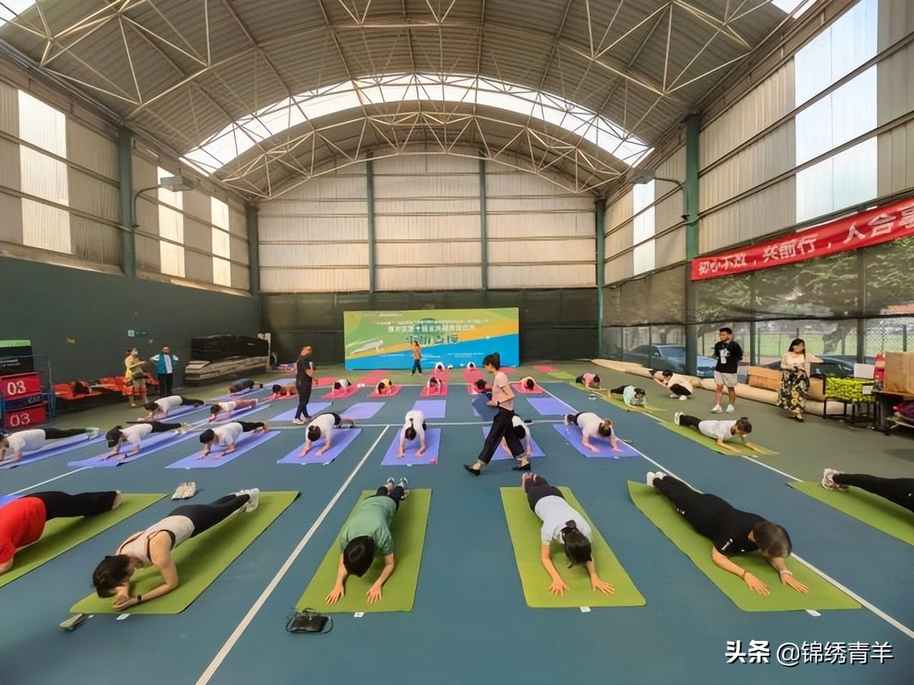 成都高新体育中心全民健身馆地址,成都体育活动中心