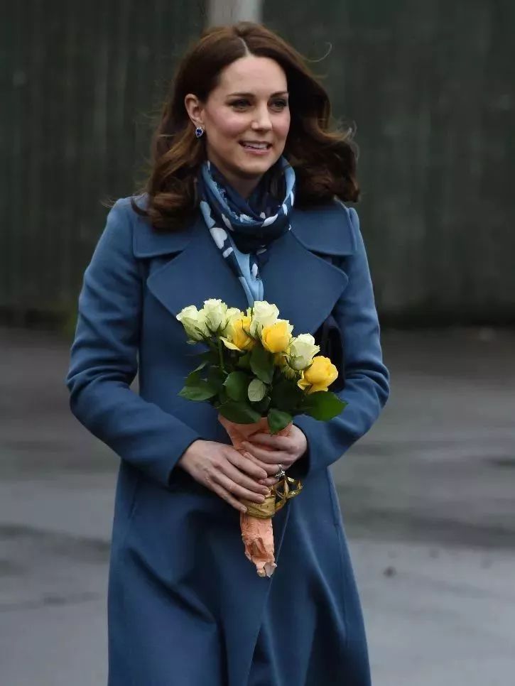 蓝色穿出秋冬高级感,蓝色穿出春天的高级感