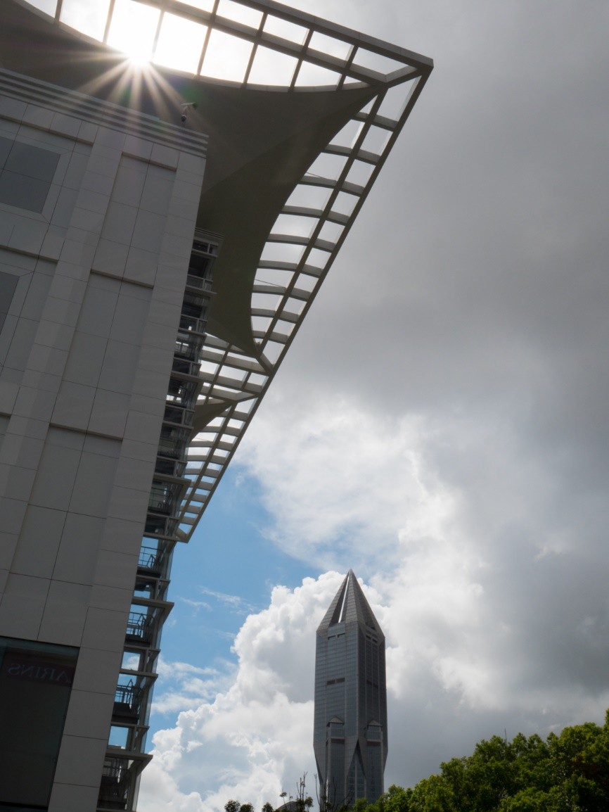 支持30倍光学变焦的便宜相机,支持0.5变焦广角拍摄视频的手机