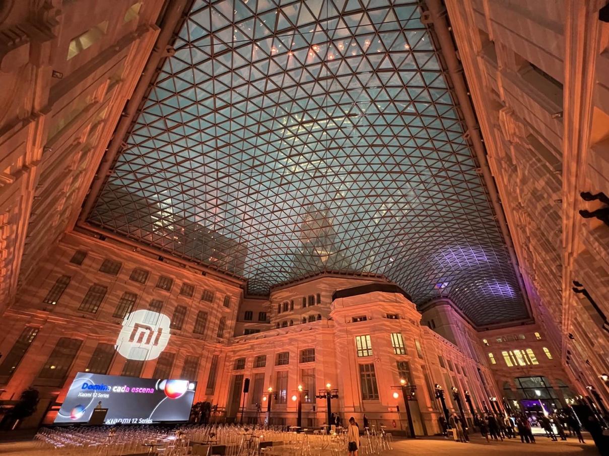 小米12对比三星s22哪个值得入手,三星s22+比s22贵1800值得买吗