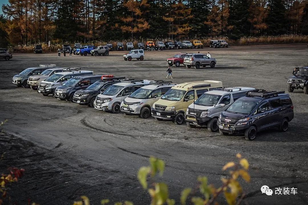 新款丰田威尔法改装,奶爸车改造老霸道