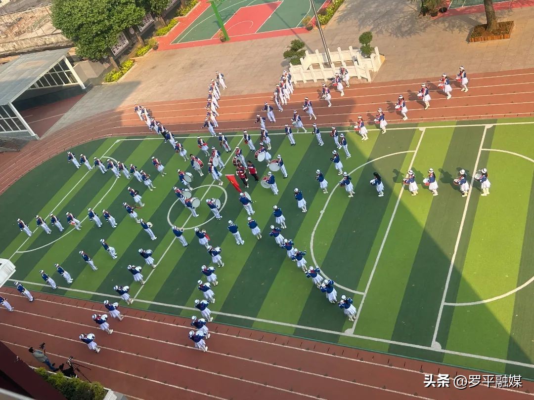 罗雄街道东屏小学大课间操,罗平罗雄街道东屏小学