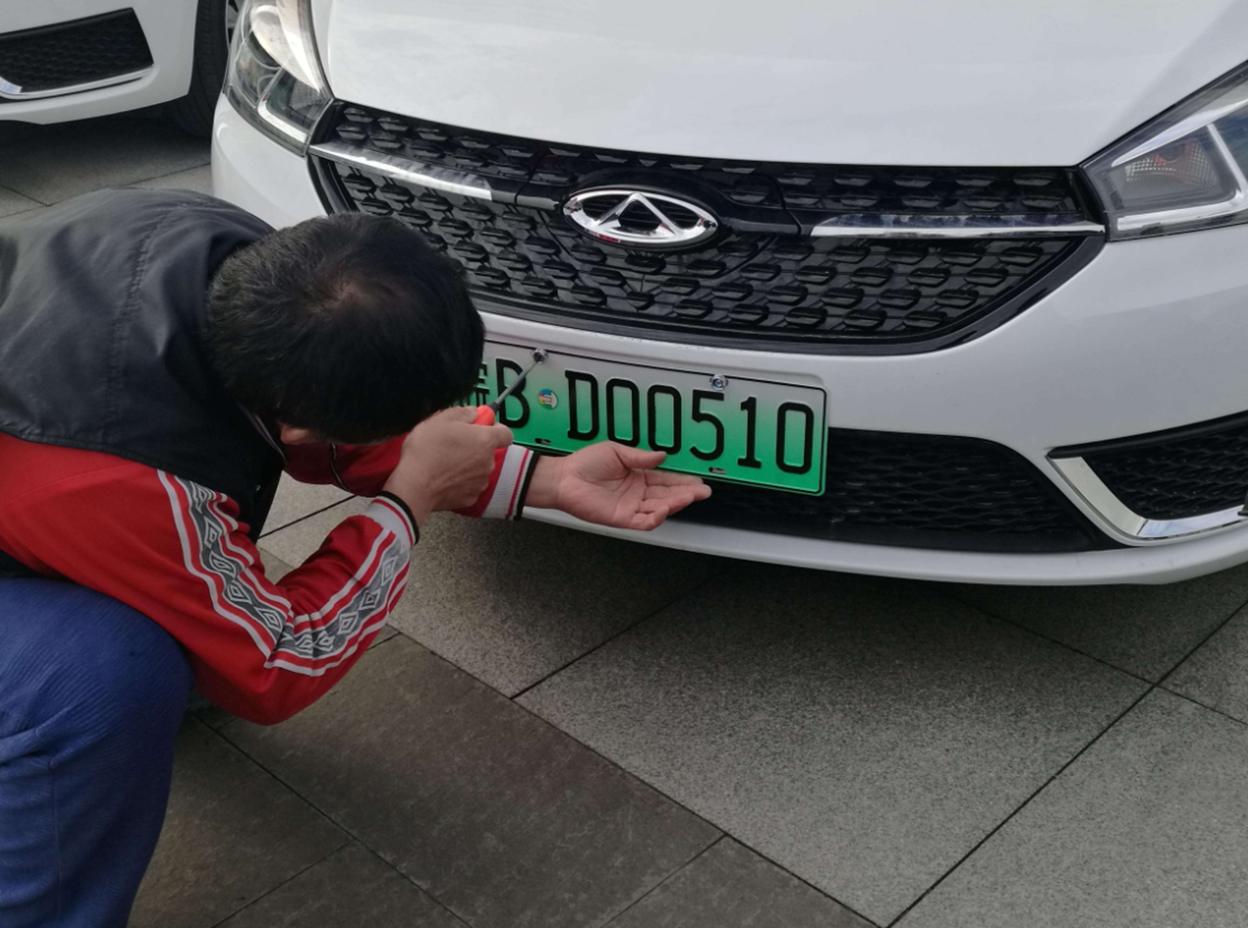 已上牌的车辆如何更换牌照,已上机动车号牌怎么换老家牌照