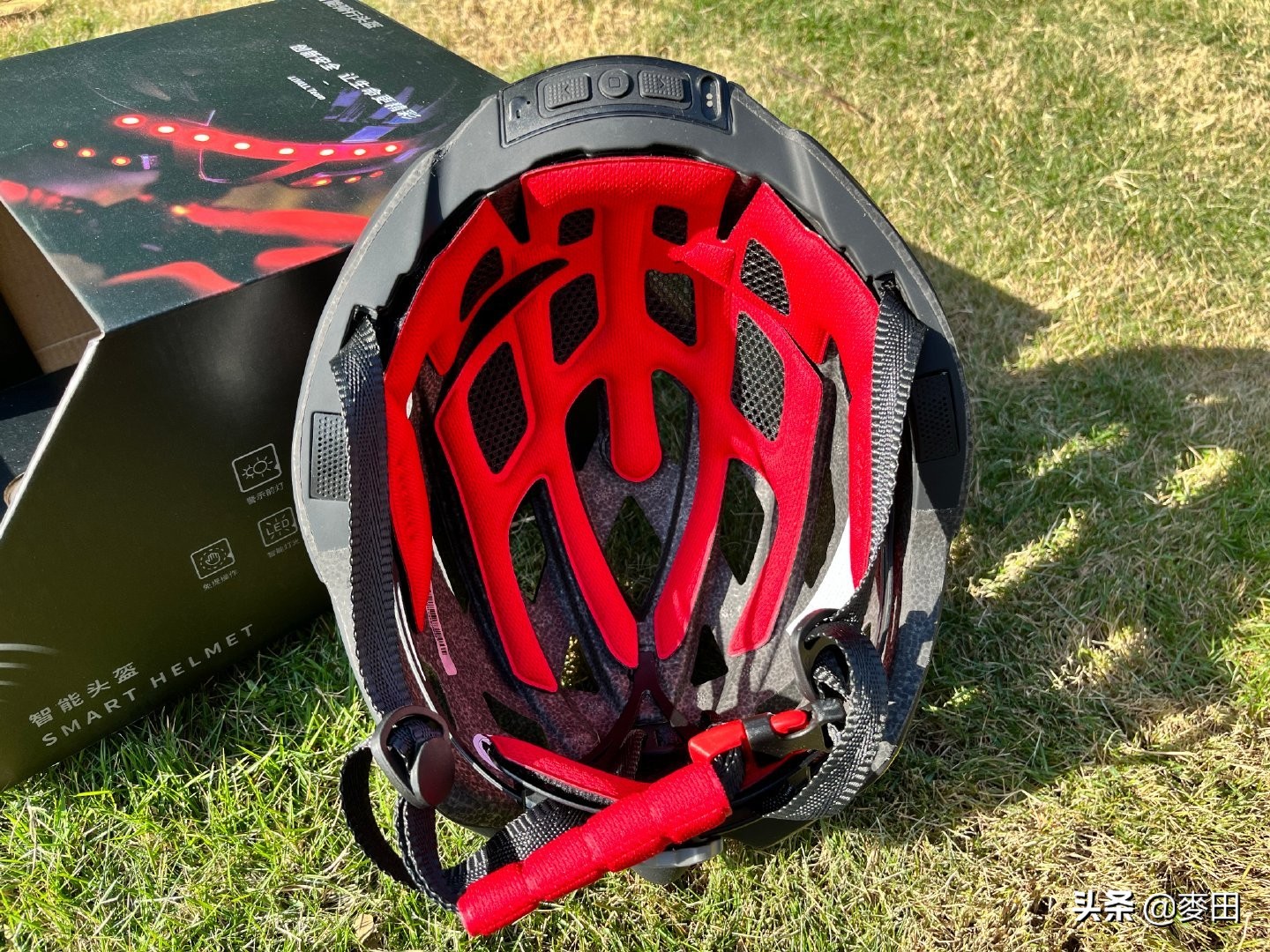 科技感爆棚的未来型头盔,智能头盔helmet