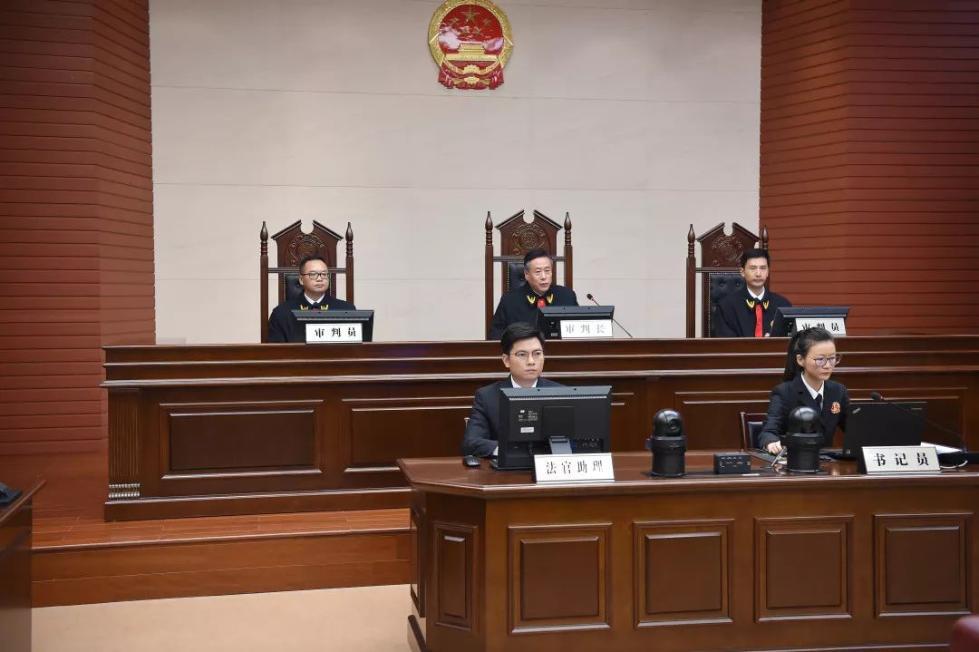 民法典中信用卡逾期,信用卡违约金有法律规定吗