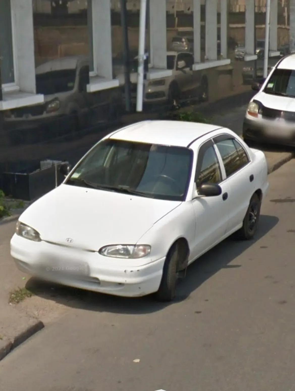 乌克兰敖德萨街头老车、日系车多，但俄罗斯车很少