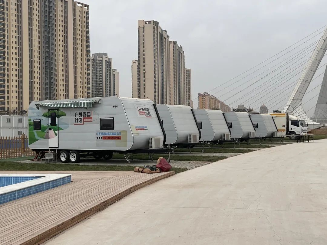 天津房车公园露营基地,一张天幕露营