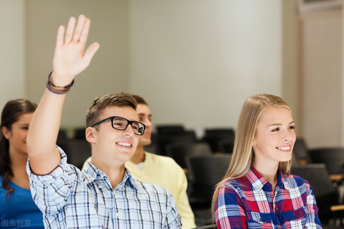 高中英语写作教学真实的文本示范,浅谈高中英语写作教学方法
