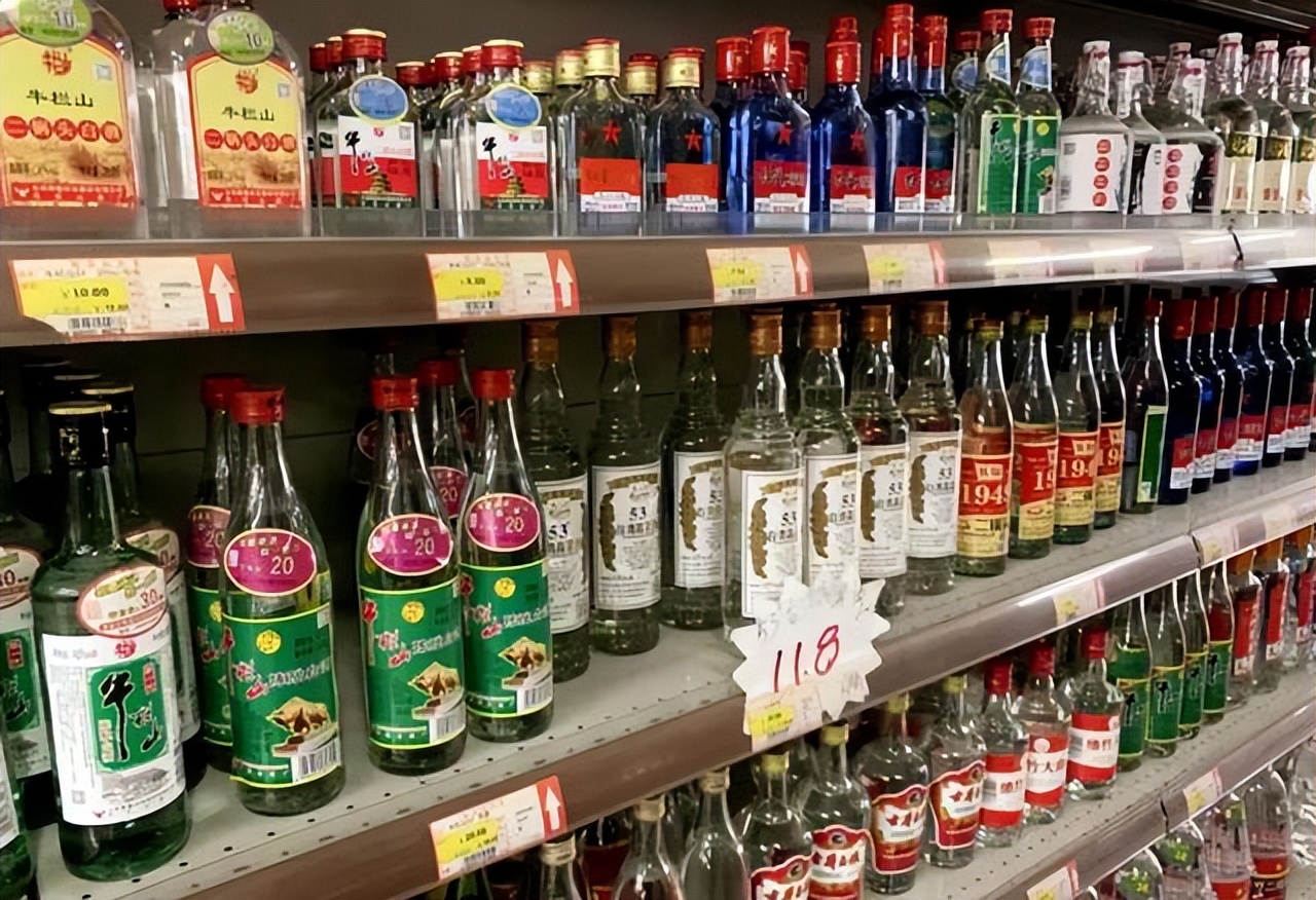 无论去谁家喝酒，这3件事切记不要做，不然再好的感情也会破裂