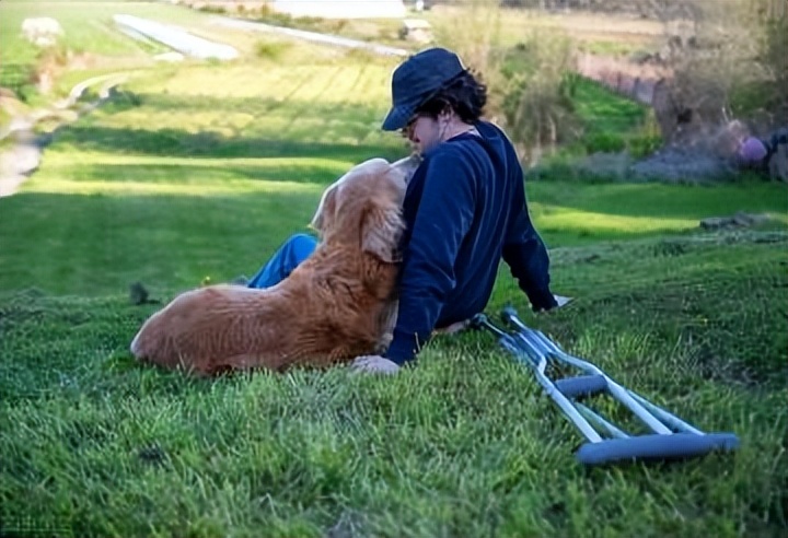 睡觉股骨头坏死大腿根疼怎么缓解,股骨头坏死钻孔减压能缓解疼痛吗