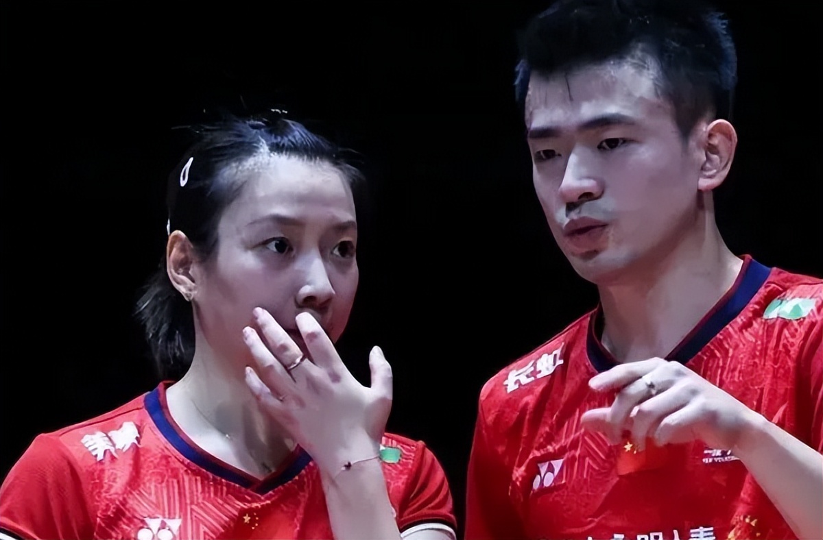 国羽雅思组合比赛视频回放,雅思组合全英羽毛球赛夺冠视频