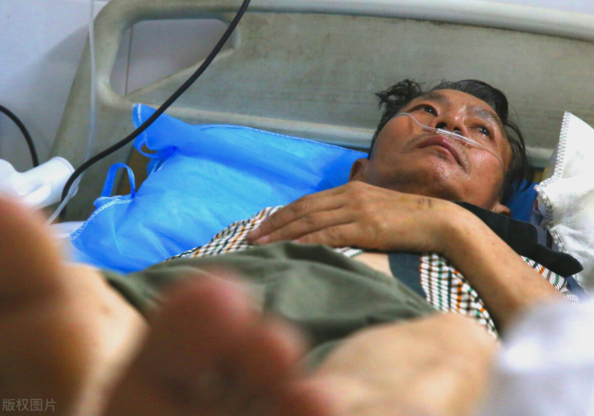 33岁得微浸润肺腺癌正常吗,29岁早期肺腺癌能根治吗