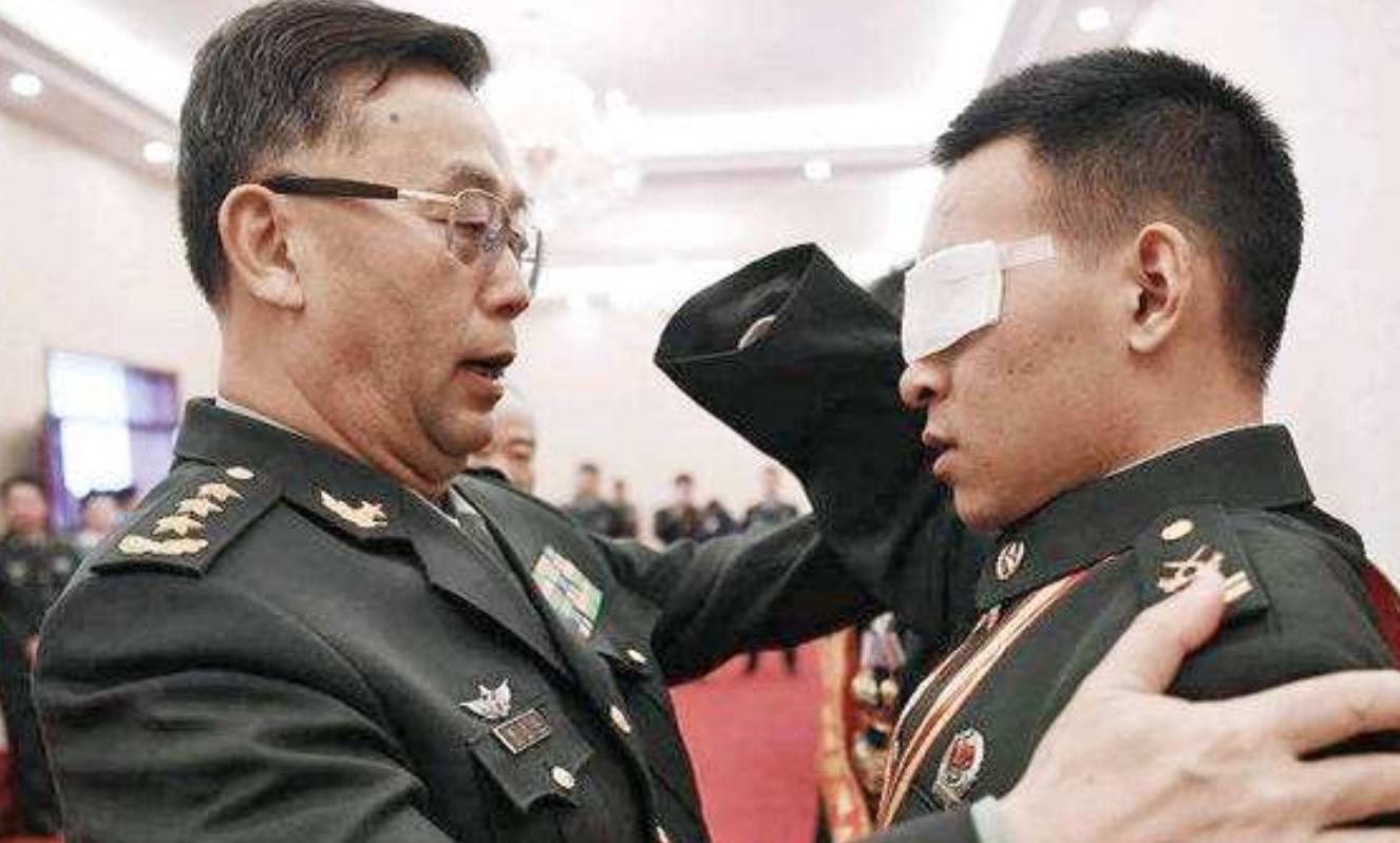 排雷英雄杜富国荣立几等功,讲解排雷英雄杜富国事迹