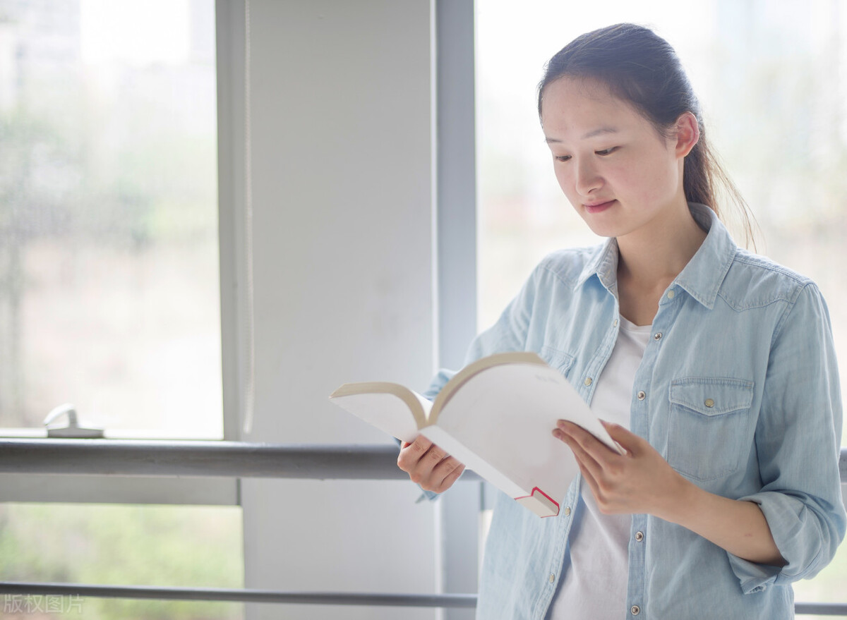 学英语，到底从单词开始还是从阅读开始还是从单词开始？