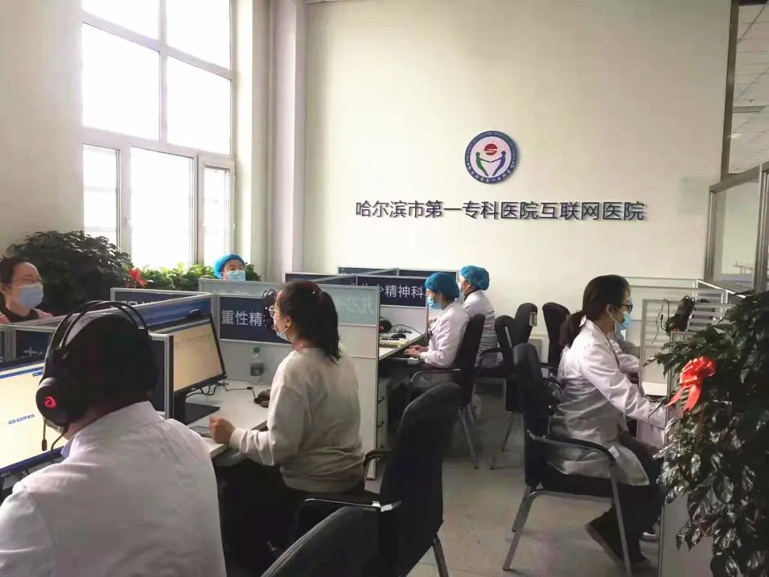 疫情防控记者探访核酸检测点,记者探访疫情救治定点医院