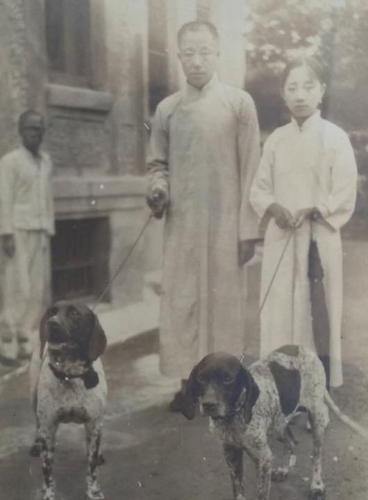 1964年，毛*东泽**得知载涛生活困难，致信章士钊：送上人民币2000元