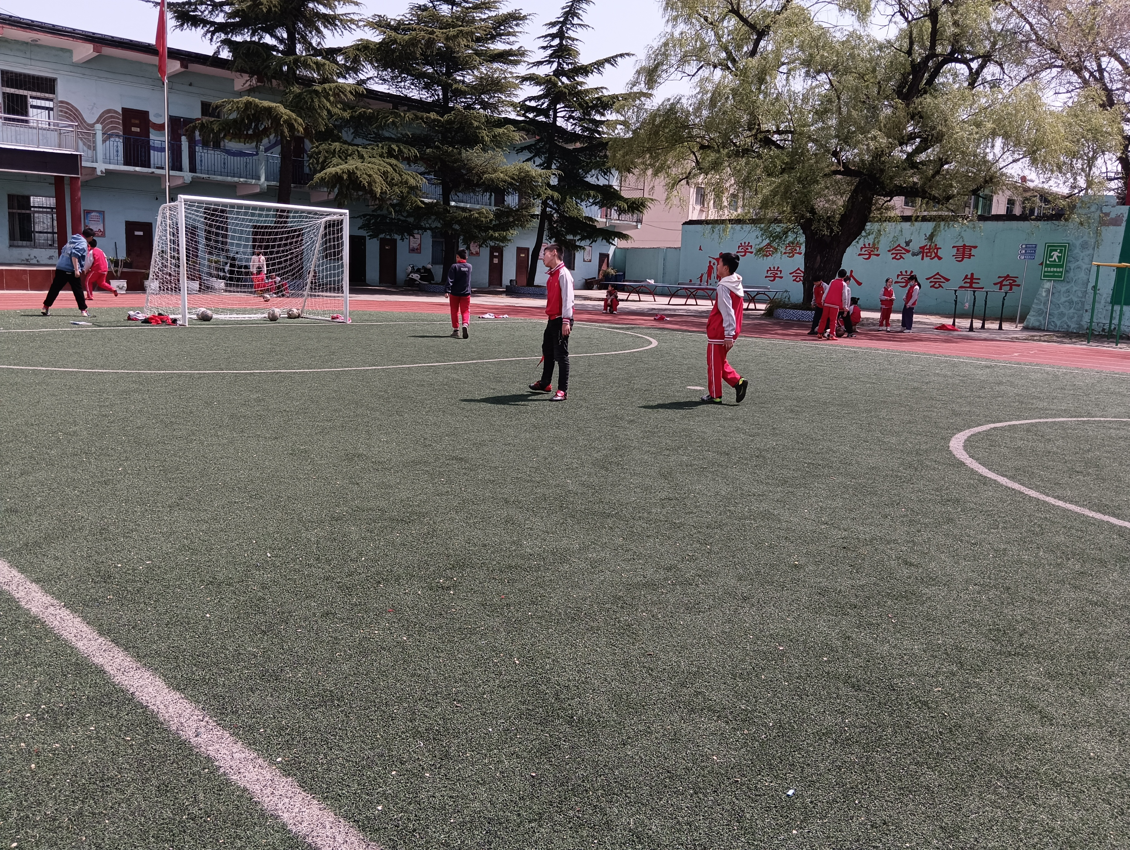 足球梦是少年的梦想,致我们青春的足球梦