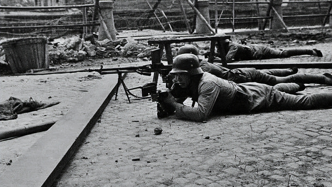 三个月打光国军精锐部队，70万国军难敌30万日寇，真相究竟为何？